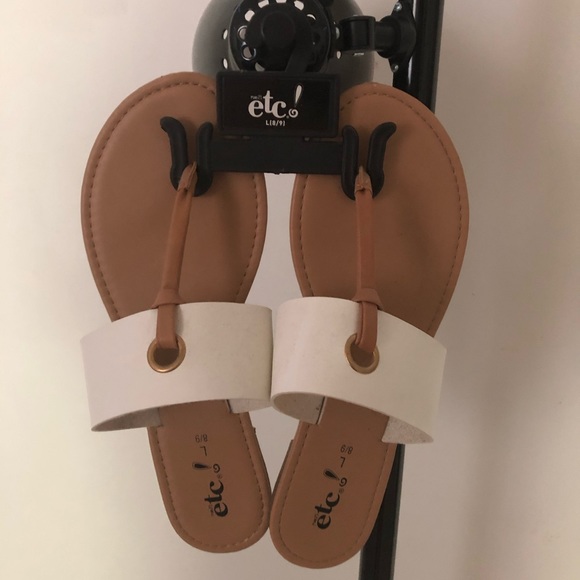 Rue 21 NWT White and Tan Thong Sandals - Picture 1 of 3